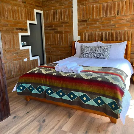 Watzara Wasi Cottage Familiar Camprestre Y Lofts En Cotacachi Exterior photo
