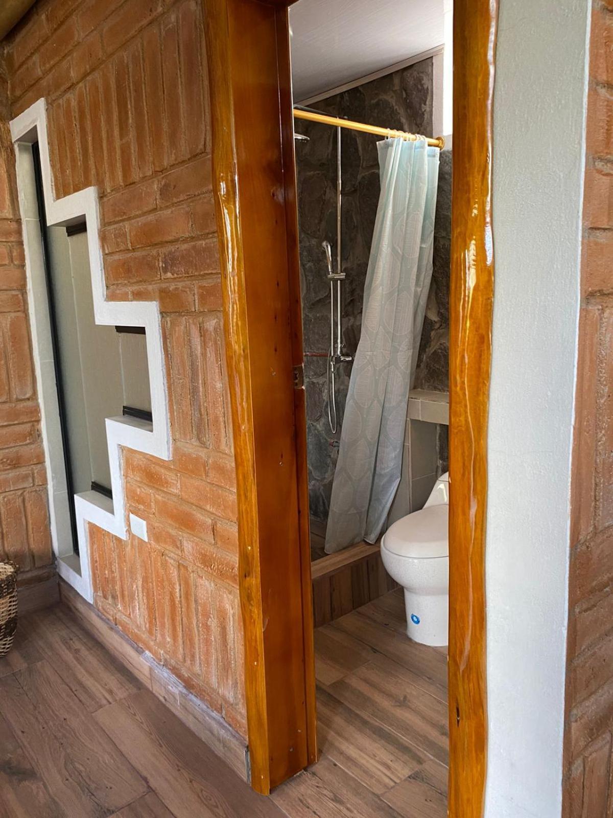 Watzara Wasi Familiar Camprestre Y Lofts En Country house Cotacachi