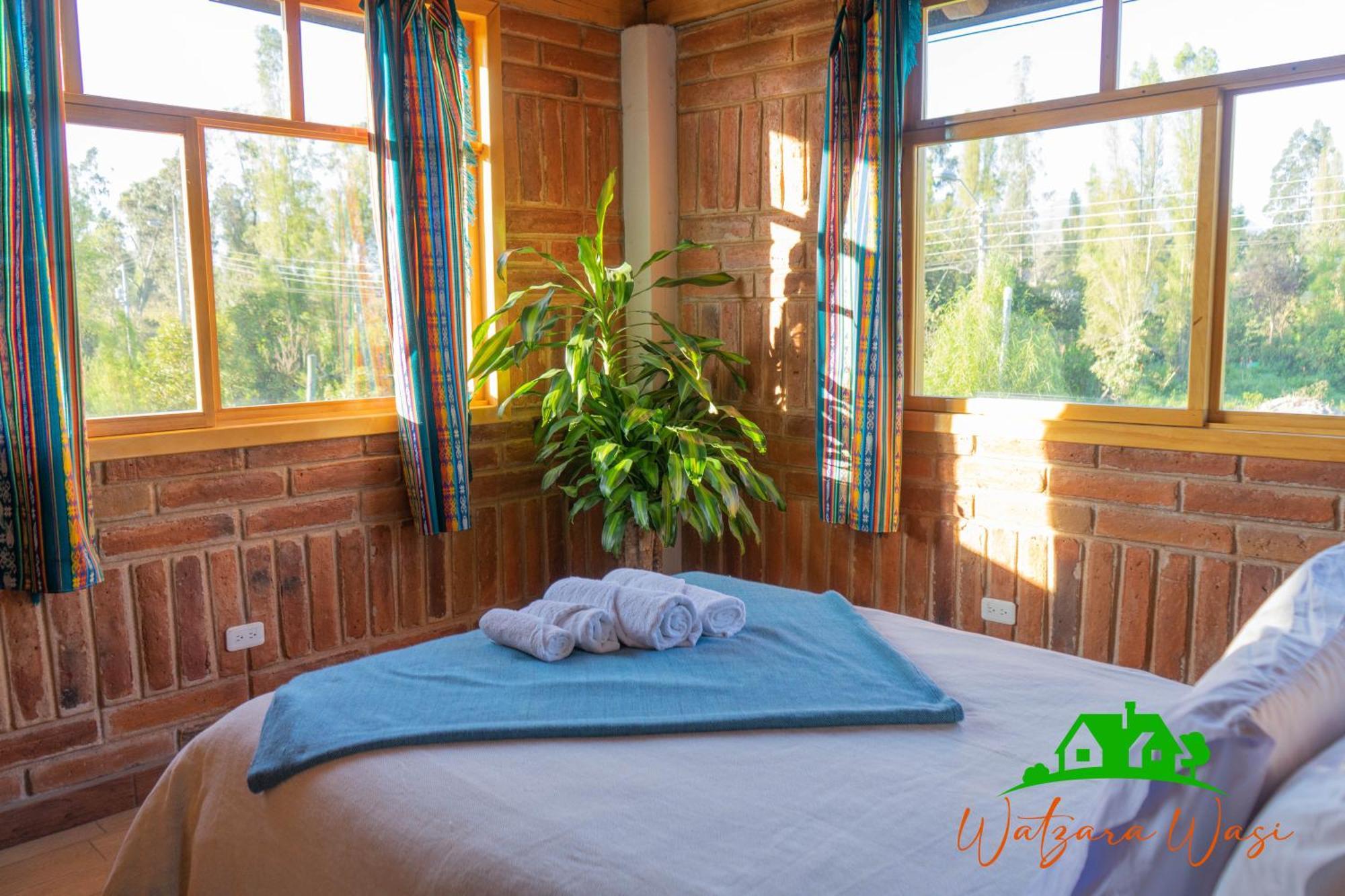 Watzara Wasi Familiar Camprestre Y Lofts En Cotacachi