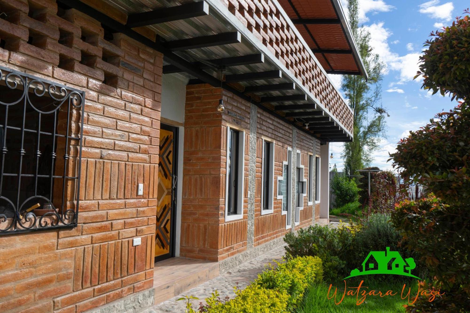 Watzara Wasi Familiar Camprestre Y Lofts En Cotacachi