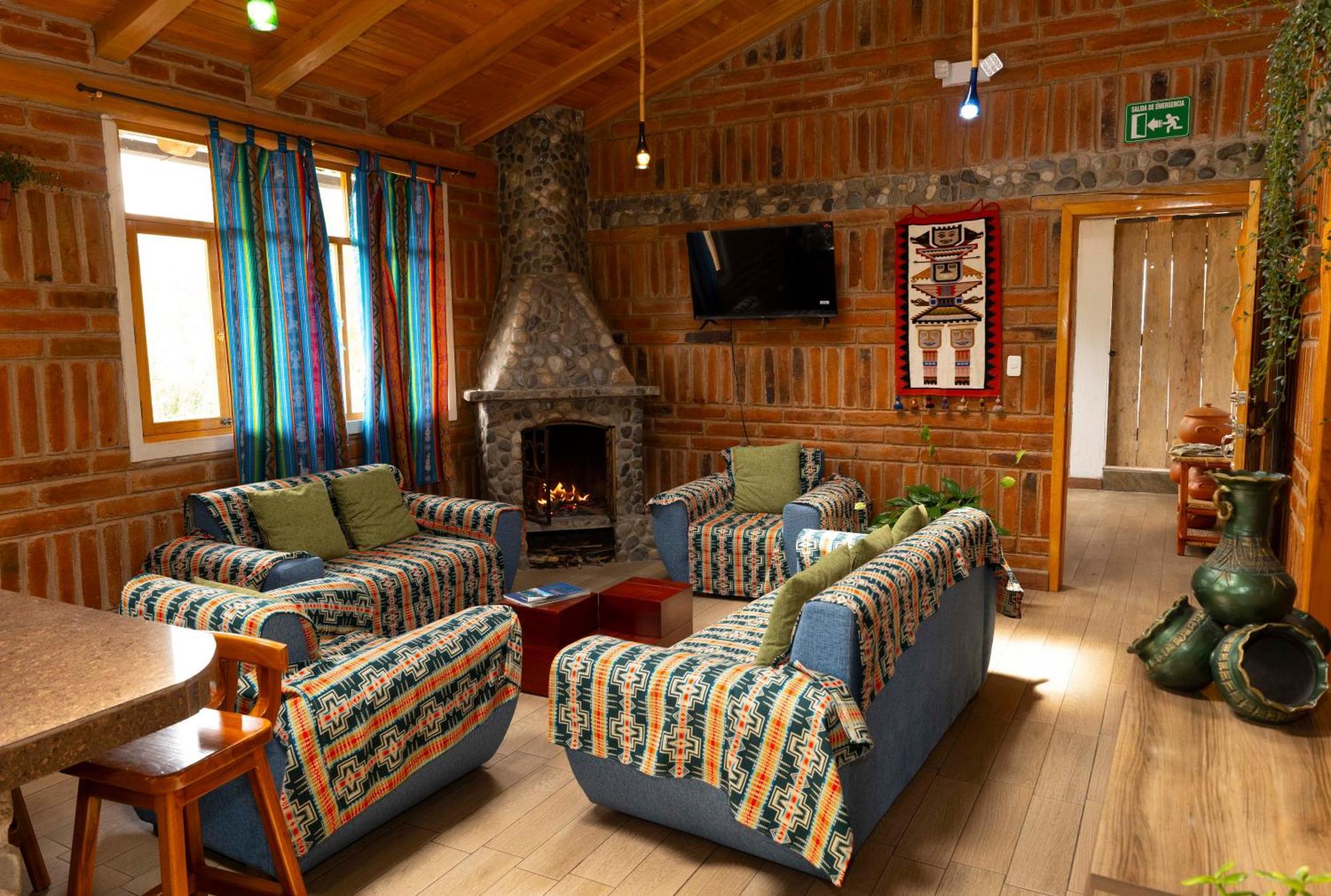Watzara Wasi Familiar Camprestre Y Lofts En *