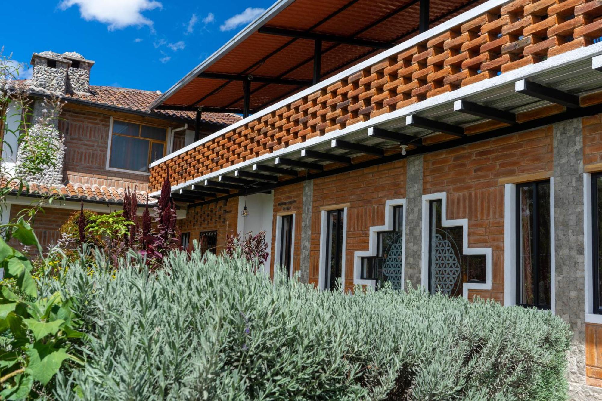 Watzara Wasi Familiar Camprestre Y Lofts En * Cotacachi