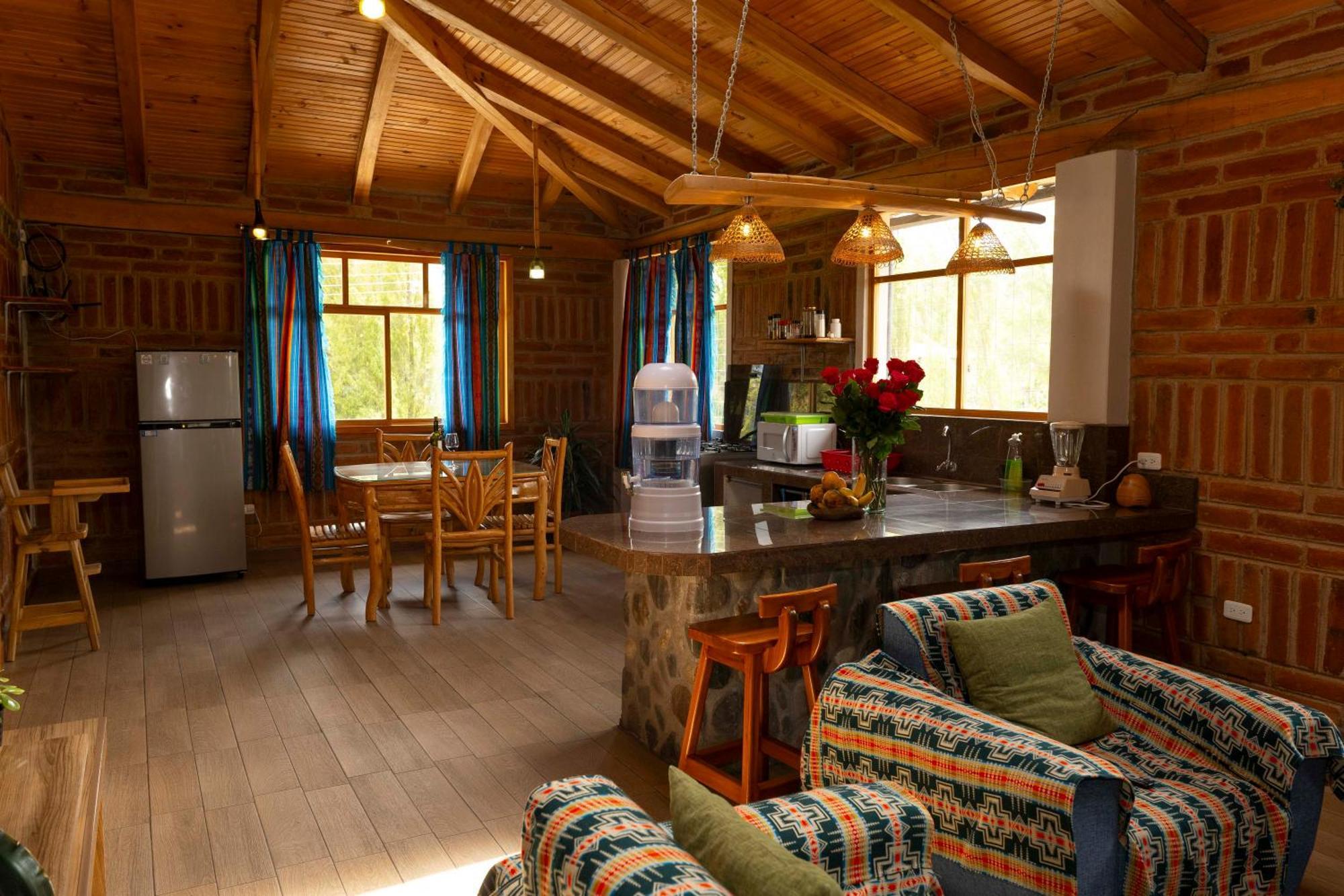Watzara Wasi Familiar Camprestre Y Lofts En *